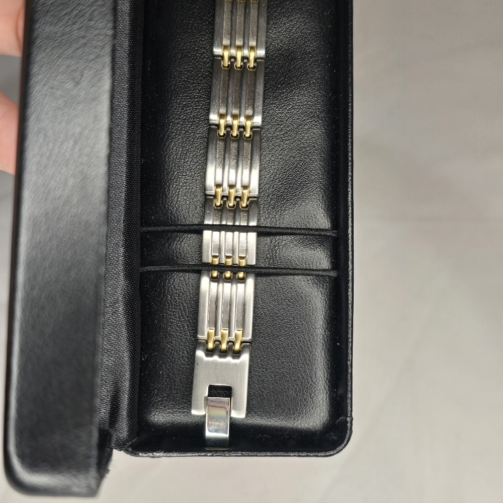 Mens Stainless Steel Linked Bracelet Jewelry comes with box. silver and gold. - Picture 4 of 5